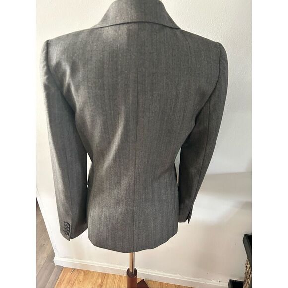 J crew gray blazer size 2 two bottom form fitting work blazer classy stylish  wo - Picture 4 of 8
